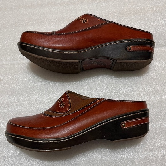 L'Artiste Spring Step Burbank Hand-Painted Leather Clogs size 41 (9.5) - Picture 5 of 10
